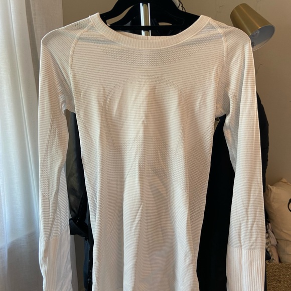 lululemon athletica Tops - Lululemon Swiftly Tech long sleeve